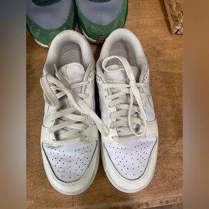 Women’s Size 7 Dunk Low ‘White Sail’